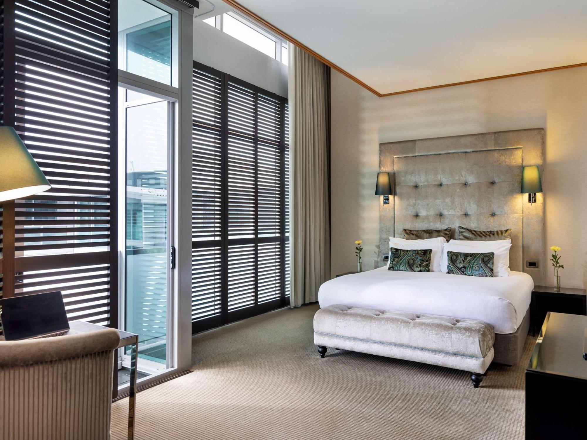Готель Sofitel Auckland Viaduct Harbour Екстер'єр фото